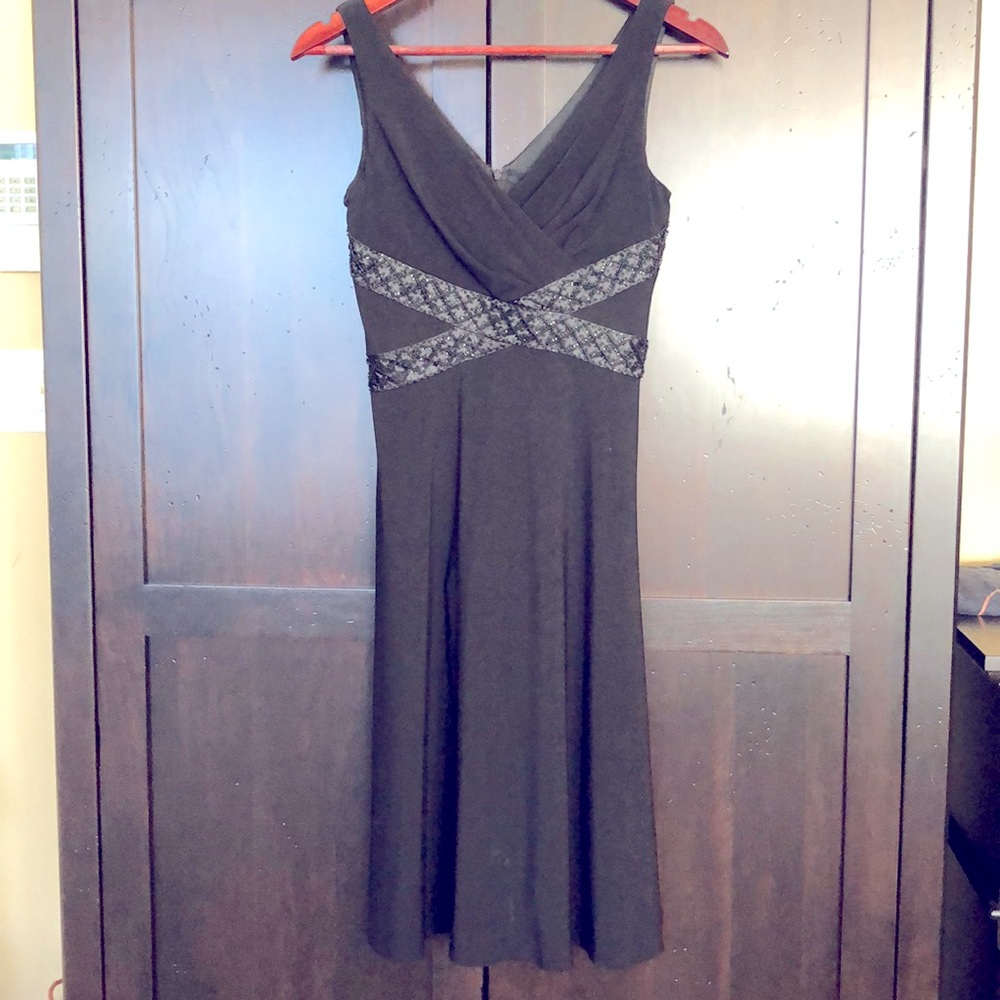 Black sleeveless dress